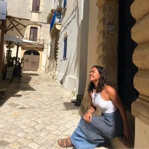 Meet your Posher, Alessandra